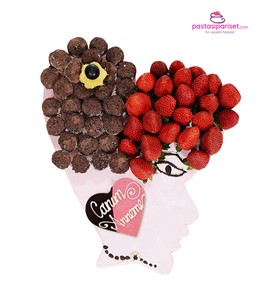 çilekli sepet, meyve sepeti, yüz figürlü hediye