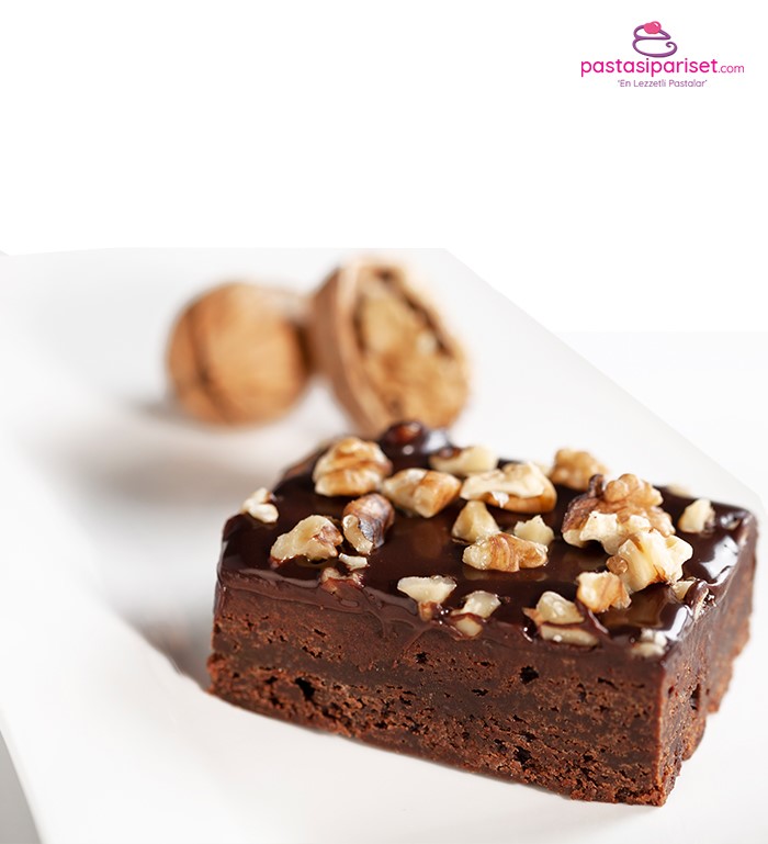 Amerikan Brownie Kek (12 Porsiyon) Pasta Sipariş Et
